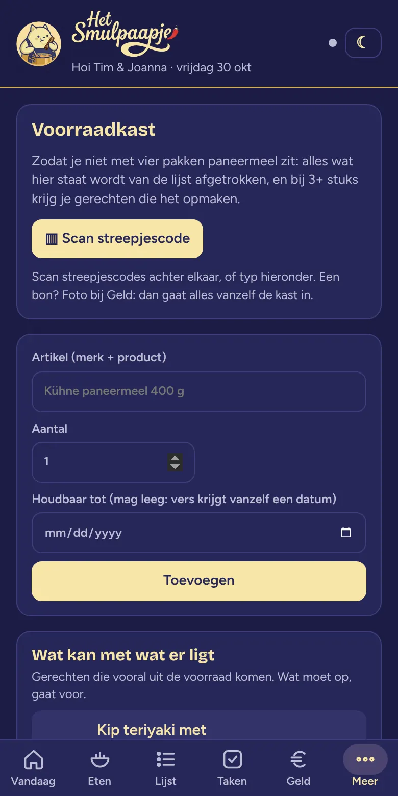 De voorraadkast in donker thema